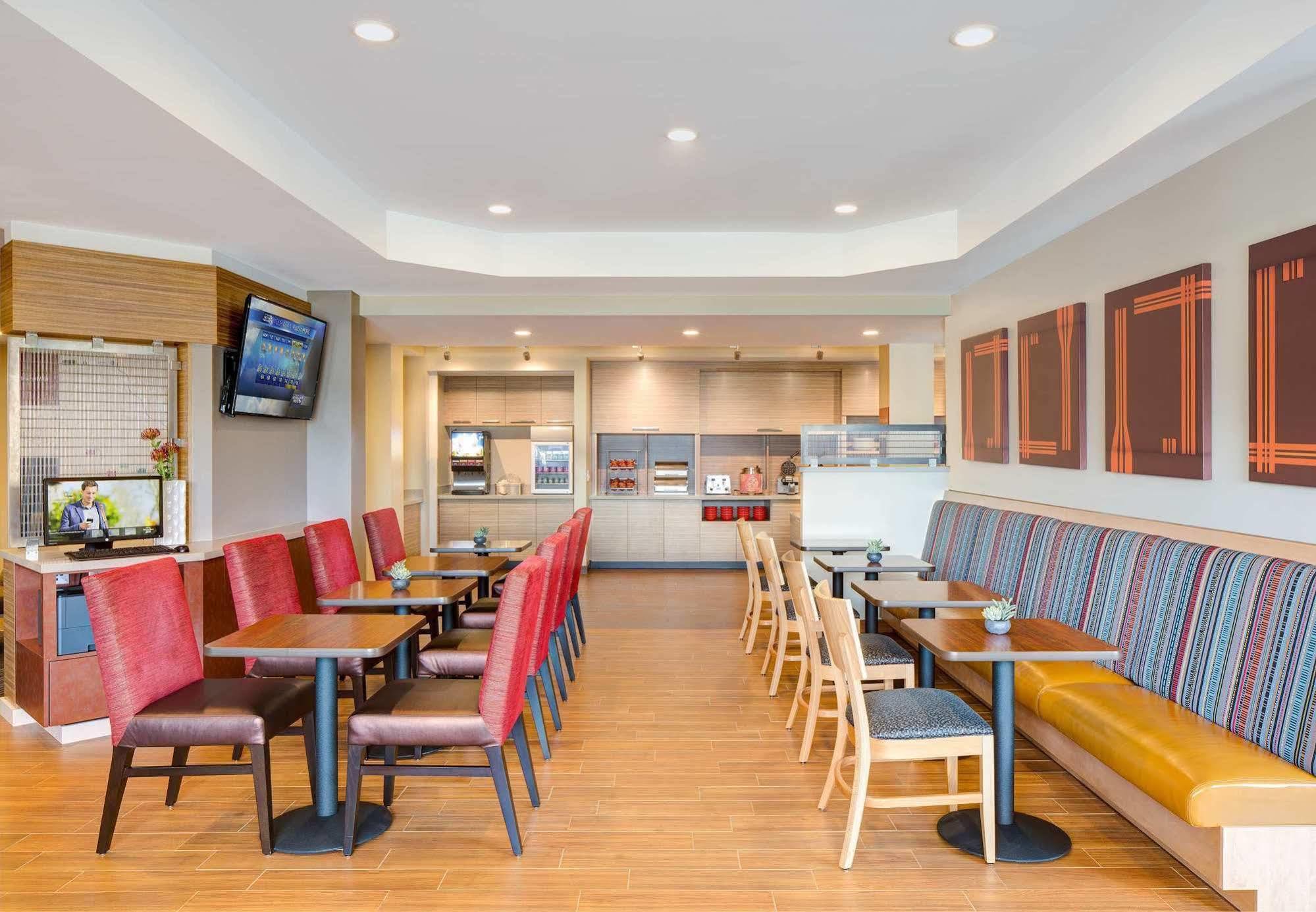 Towneplace Suites By Marriott Parkersburg Zewnętrze zdjęcie